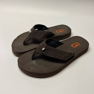 TEVA Mush flip flops brown comfortable Womens size 7